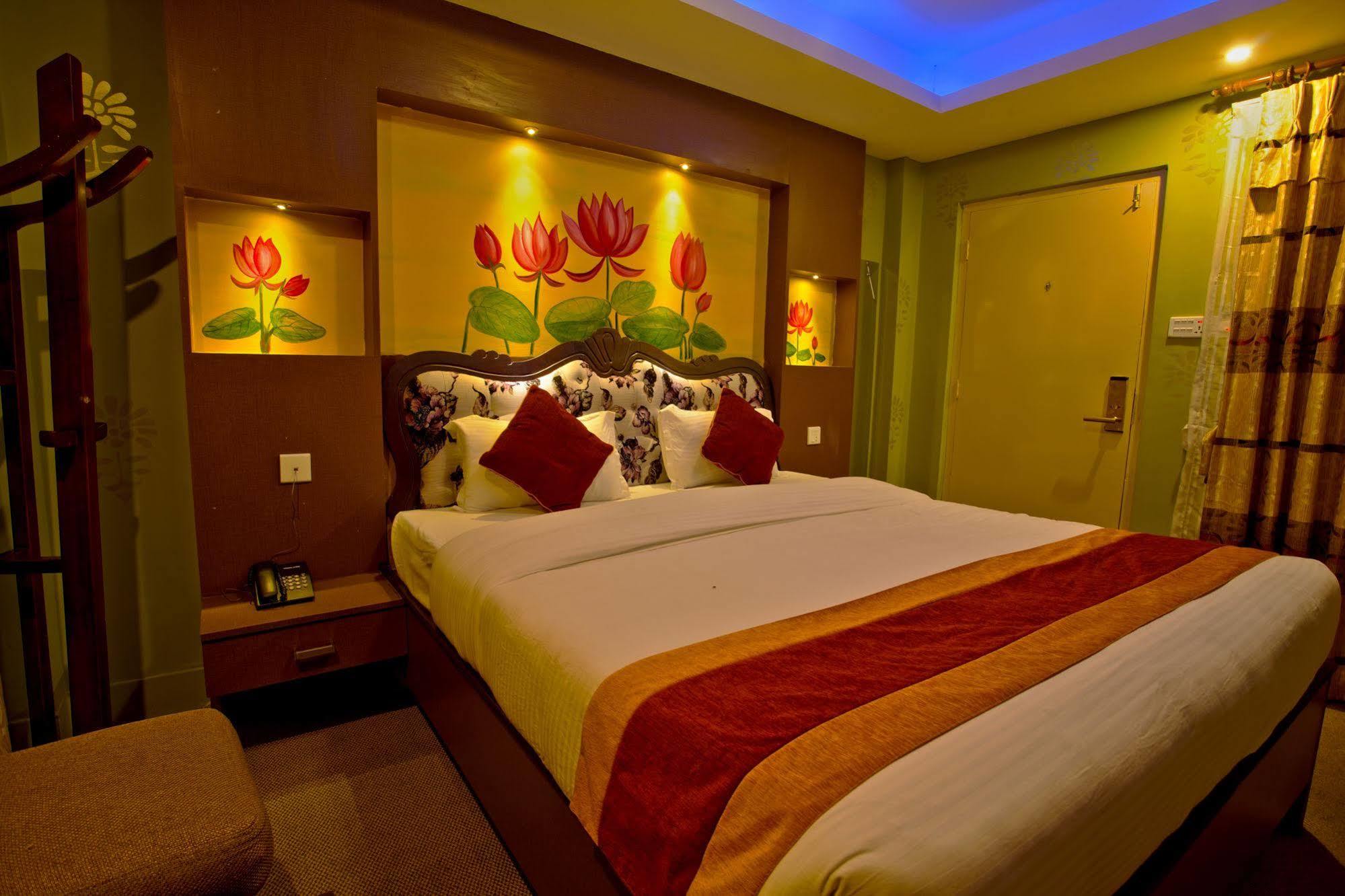 Hotel Nepal Tara Kathmandu Exterior photo