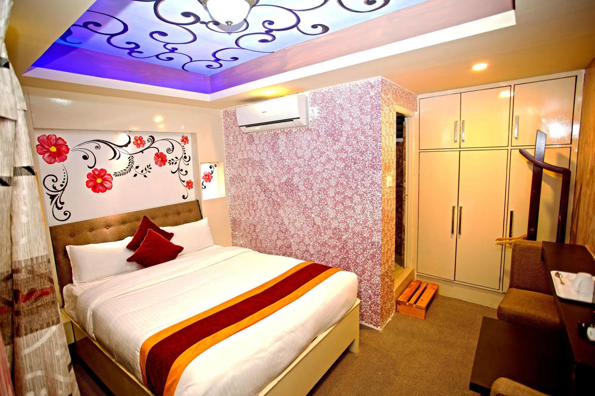 Hotel Nepal Tara Kathmandu Exterior photo